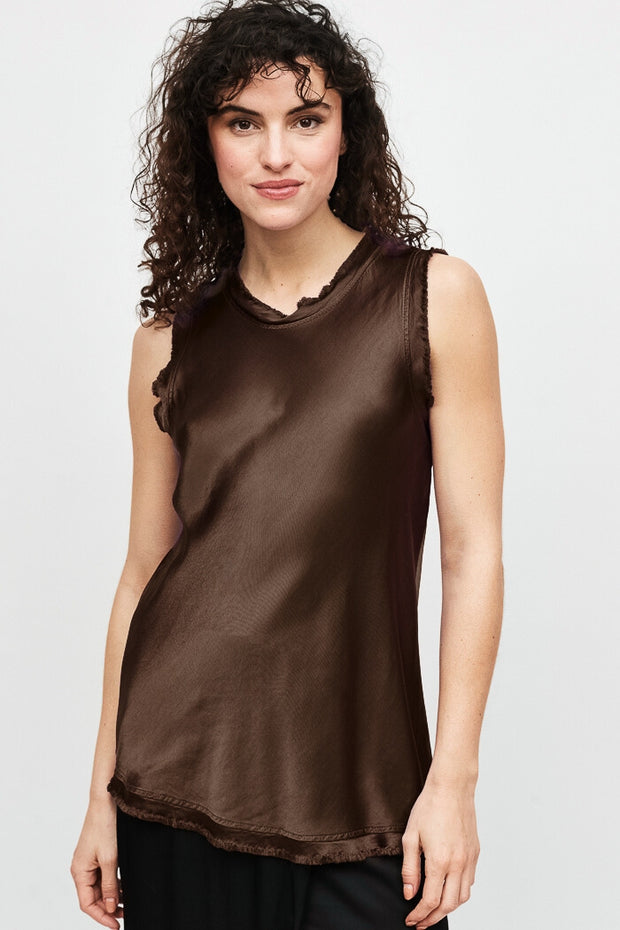 TOP CAMELIA