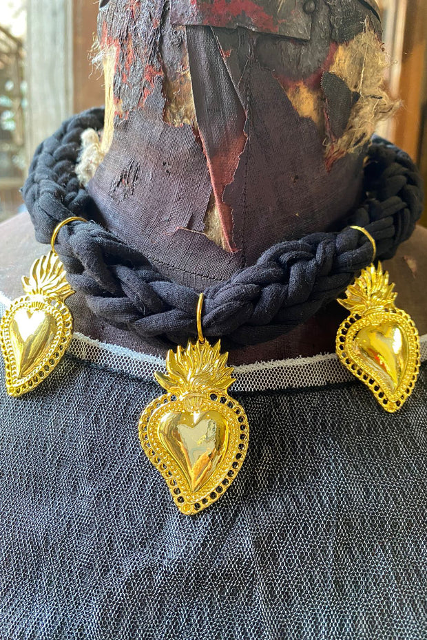 COLLAR TRES DETENTES