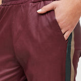 PANTALON RAYAS CUERO