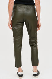 PANTALON RAYAS CUERO