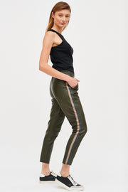 PANTALON RAYAS CUERO