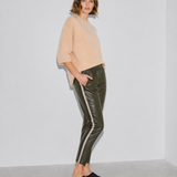 PANTALON RAYAS CUERO