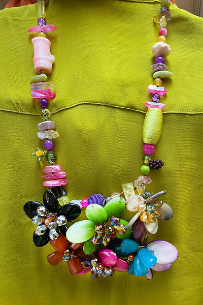 COLLAR CUARZO Y RESINAS