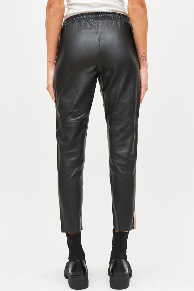 PANTALON RAYAS CUERO
