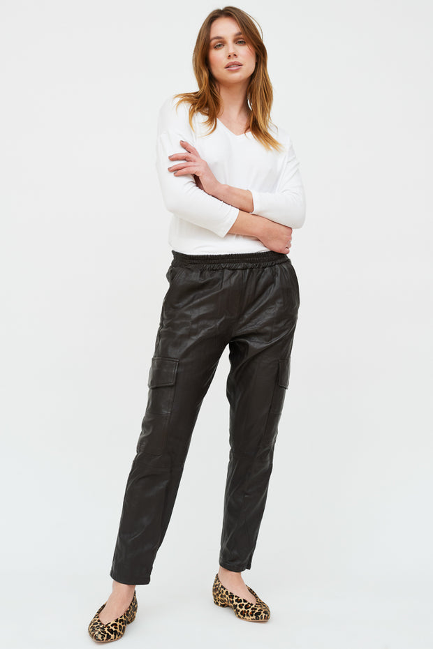 PANTALON CARGO CUERO