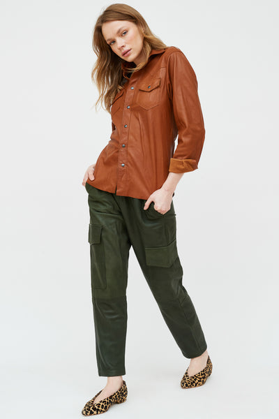 PANTALON CARGO CUERO SALE